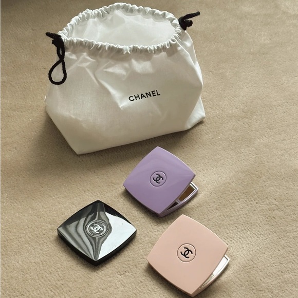 CHANEL Codes Couleur Limited Edition Compact Mirror - 135 Immortelle - Picture 3 of 3